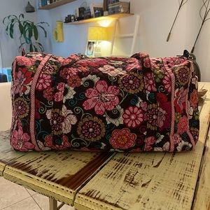 Vera Bradley Mod Floral Pink Large Duffle bag 🌸